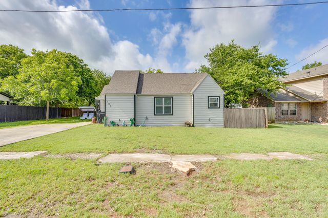 109 W Purdom Avenue, Alvarado, TX 76009