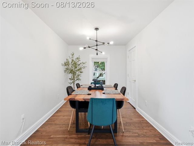 1216 W Windemere Avenue, Royal Oak, MI 48073