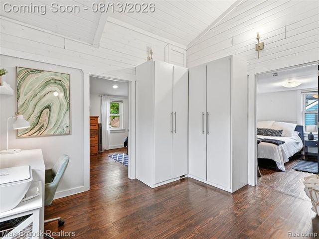 1216 W Windemere Avenue, Royal Oak, MI 48073