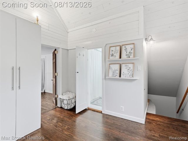1216 W Windemere Avenue, Royal Oak, MI 48073
