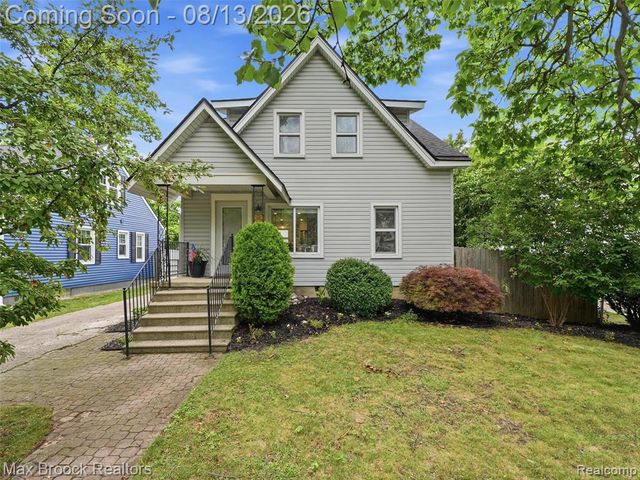 1216 W Windemere Avenue, Royal Oak, MI 48073