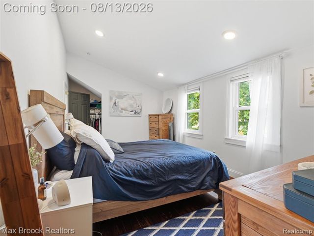 1216 W Windemere Avenue, Royal Oak, MI 48073