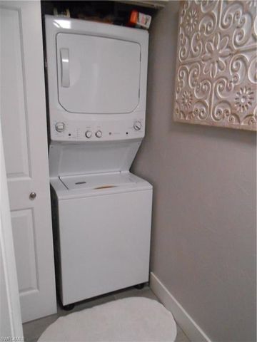 6 Aztec Lily LN, Lehigh Acres, FL 33936