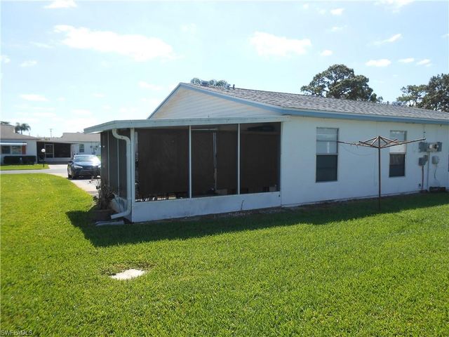 6 Aztec Lily LN, Lehigh Acres, FL 33936