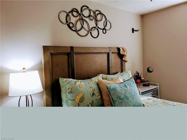 6 Aztec Lily LN, Lehigh Acres, FL 33936