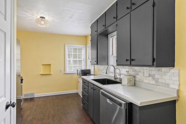 303 Virginia Avenue, Des Moines, IA 50315