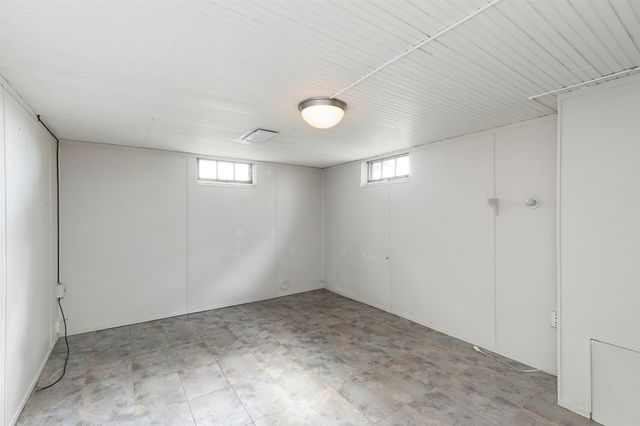 303 Virginia Avenue, Des Moines, IA 50315