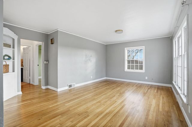 303 Virginia Avenue, Des Moines, IA 50315