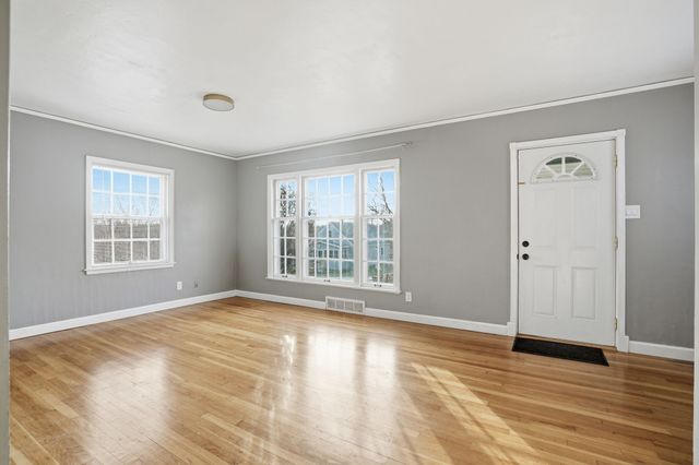 303 Virginia Avenue, Des Moines, IA 50315