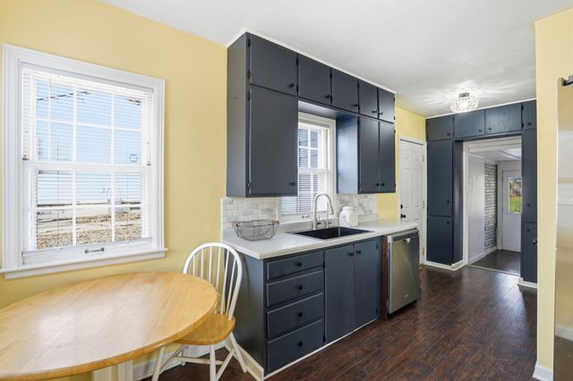 303 Virginia Avenue, Des Moines, IA 50315