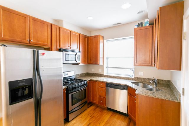 1430 N Maplewood Avenue 402, Chicago, IL 60622