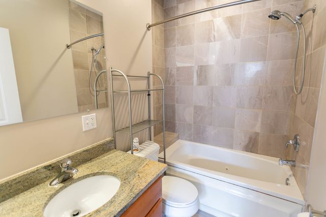 1430 N Maplewood Avenue 402, Chicago, IL 60622