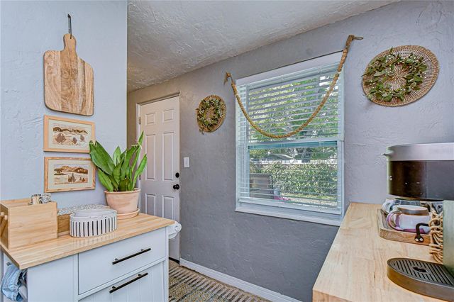 1611 28TH STREET S, St Petersburg, FL 33712