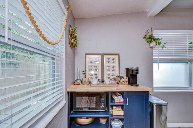 1611 28TH STREET S, St Petersburg, FL 33712