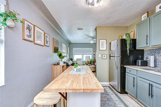 1611 28TH STREET S, St Petersburg, FL 33712