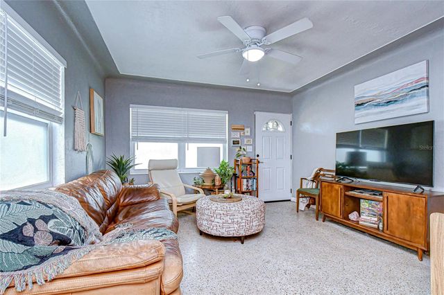 1611 28TH STREET S, St Petersburg, FL 33712