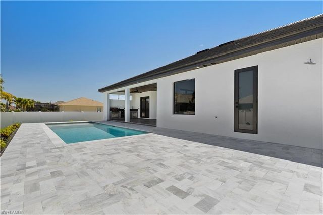 3321 SW 3rd LN, Cape Coral, FL 33991