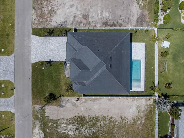 3321 SW 3rd LN, Cape Coral, FL 33991