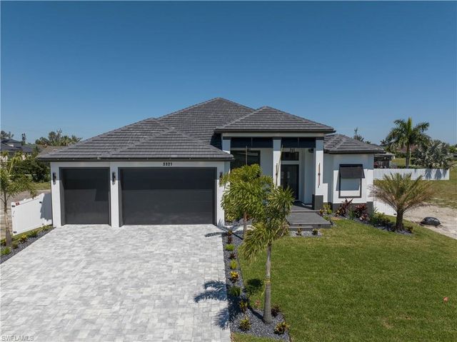 3321 SW 3rd LN, Cape Coral, FL 33991