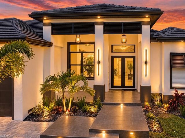 3321 SW 3rd LN, Cape Coral, FL 33991