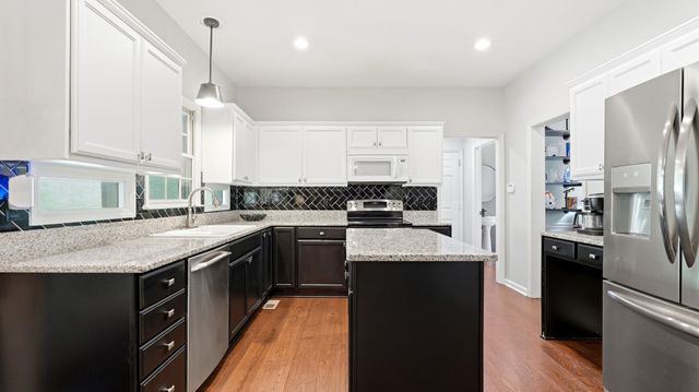 216 Winter Hill Rd, Franklin, TN 37069