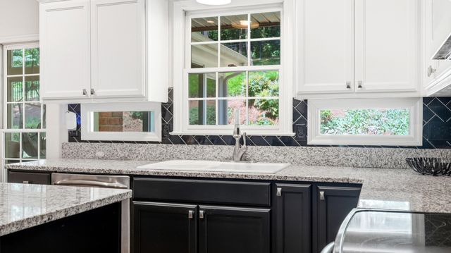 216 Winter Hill Rd, Franklin, TN 37069