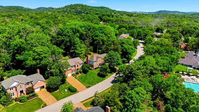 216 Winter Hill Rd, Franklin, TN 37069
