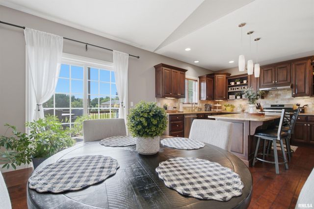 2612 W Lake Pointe Terrace, Peoria, IL 61614