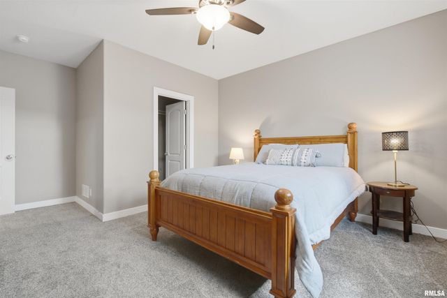 2612 W Lake Pointe Terrace, Peoria, IL 61614