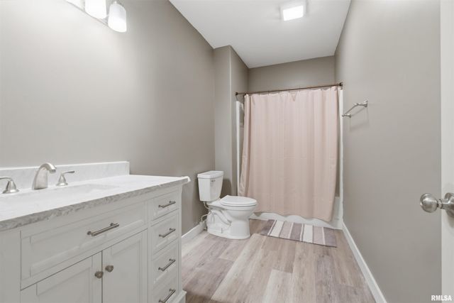 2612 W Lake Pointe Terrace, Peoria, IL 61614
