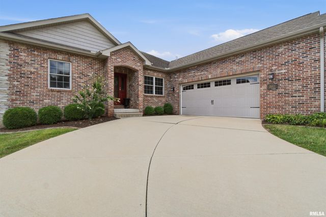 2612 W Lake Pointe Terrace, Peoria, IL 61614