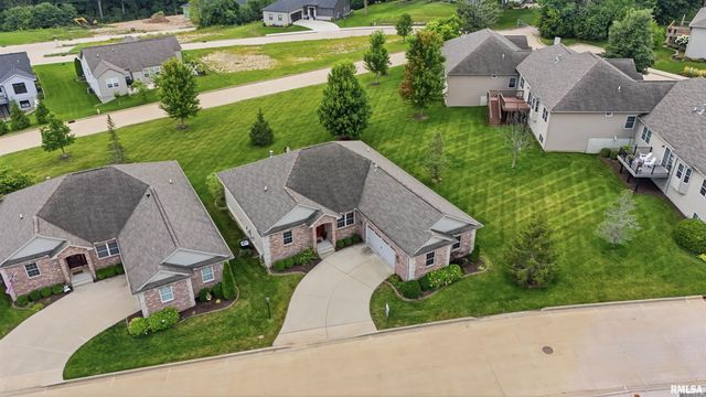 2612 W Lake Pointe Terrace, Peoria, IL 61614