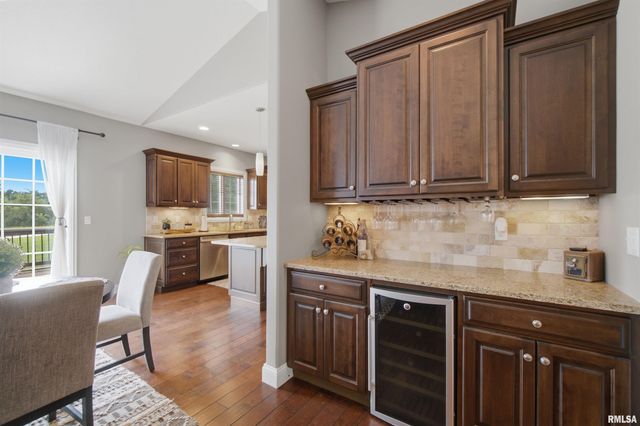 2612 W Lake Pointe Terrace, Peoria, IL 61614