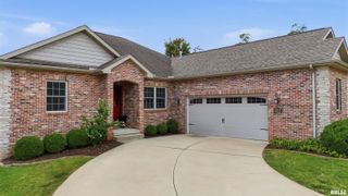 2612 W Lake Pointe Terrace, Peoria, IL 61614