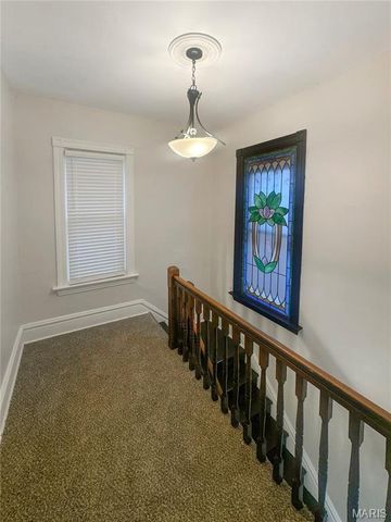 6216 Virginia Avenue, St Louis, MO 63111