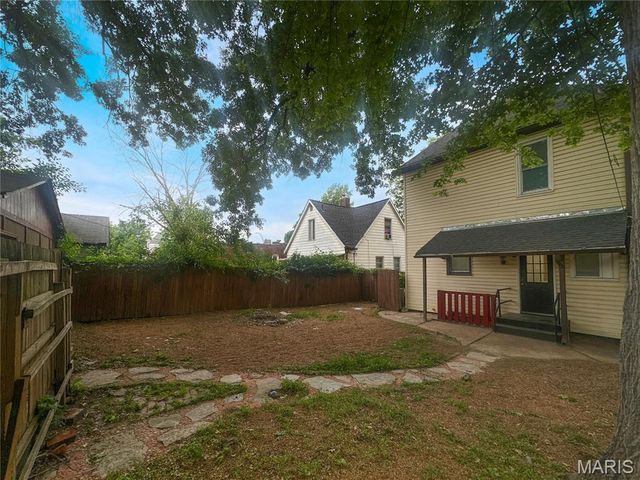 6216 Virginia Avenue, St Louis, MO 63111