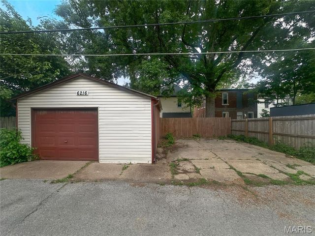 6216 Virginia Avenue, St Louis, MO 63111