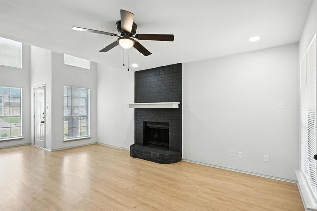 5717 Red Cactus Court, Arlington, TX 76017