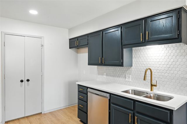 5717 Red Cactus Court, Arlington, TX 76017