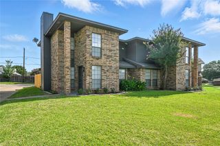 5717 Red Cactus Court, Arlington, TX 76017