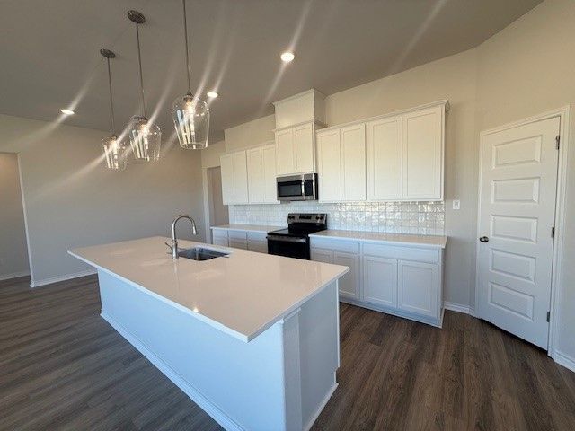 7804 Redbud Road, Navasota, TX 77868