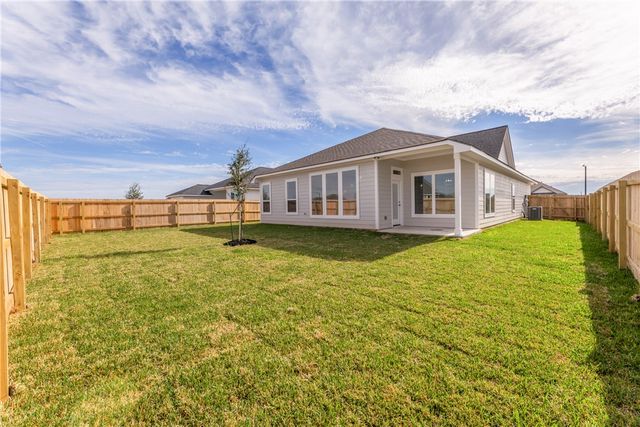 7804 Redbud Road, Navasota, TX 77868