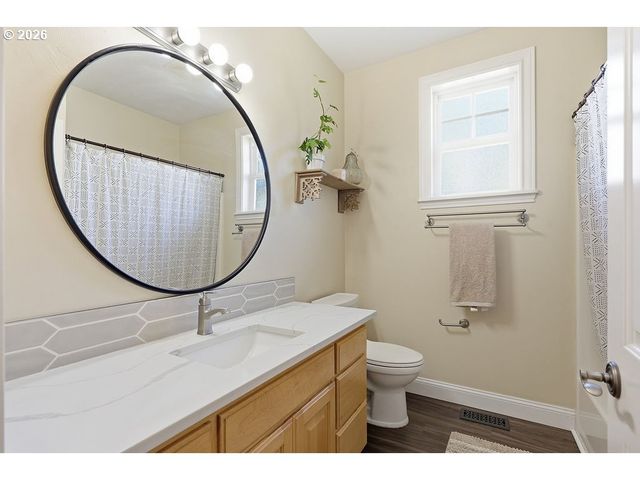 2298 37TH St, Springfield, OR 97477