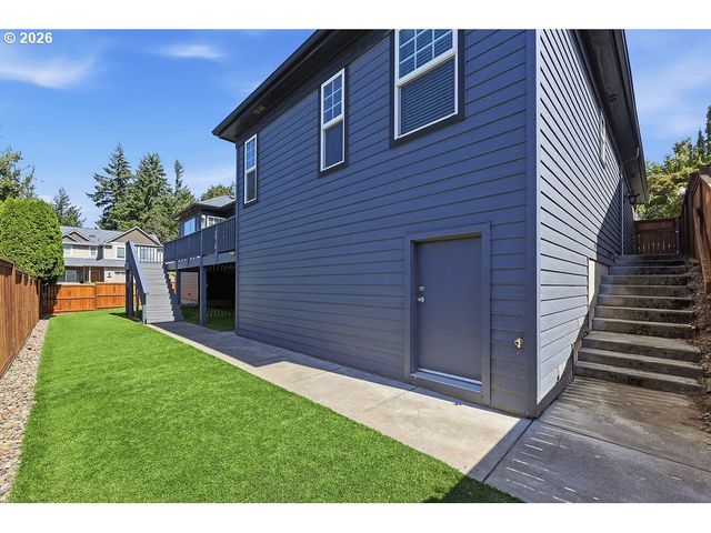 2298 37TH St, Springfield, OR 97477