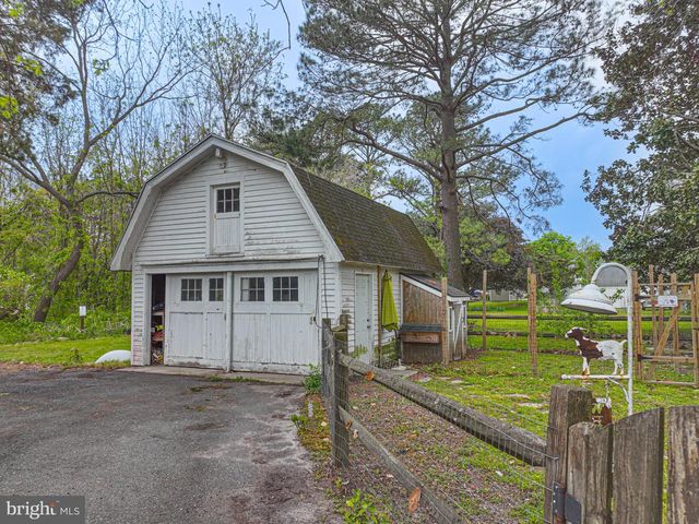8318 LANGMAID RD, Newark, MD 21841