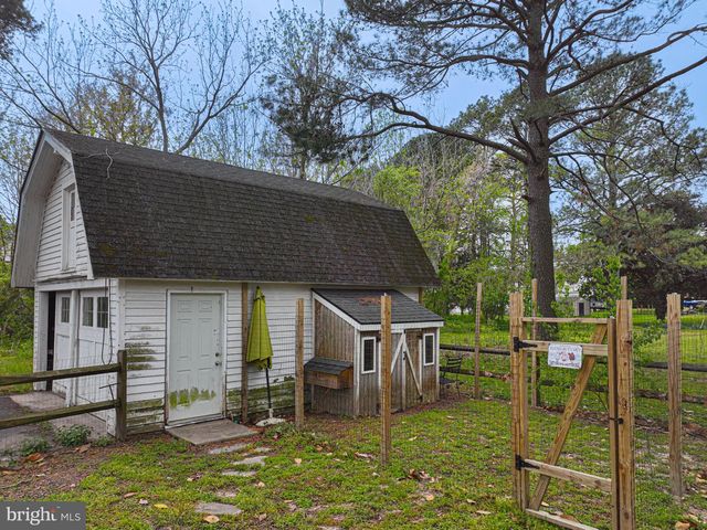 8318 LANGMAID RD, Newark, MD 21841
