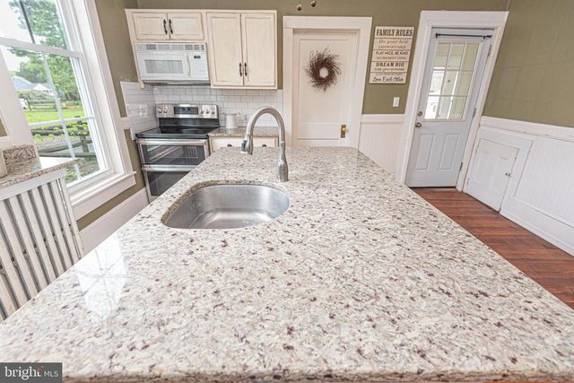 8318 LANGMAID RD, Newark, MD 21841