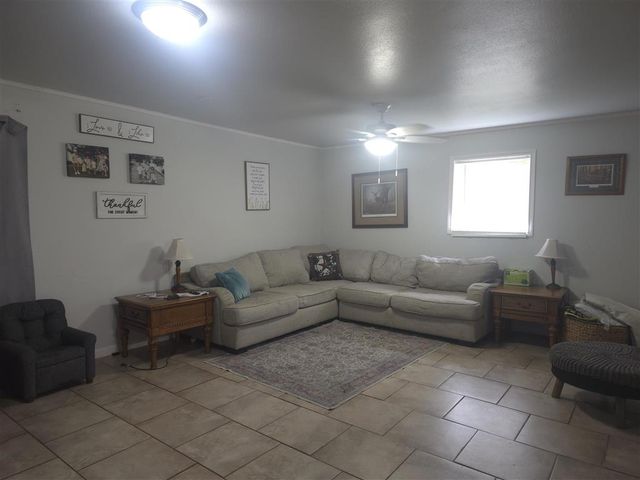 438 N Kingston Sq Square, Lake Charles, LA 70611