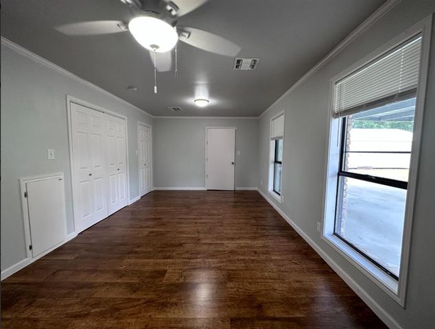 438 N Kingston Sq Square, Lake Charles, LA 70611