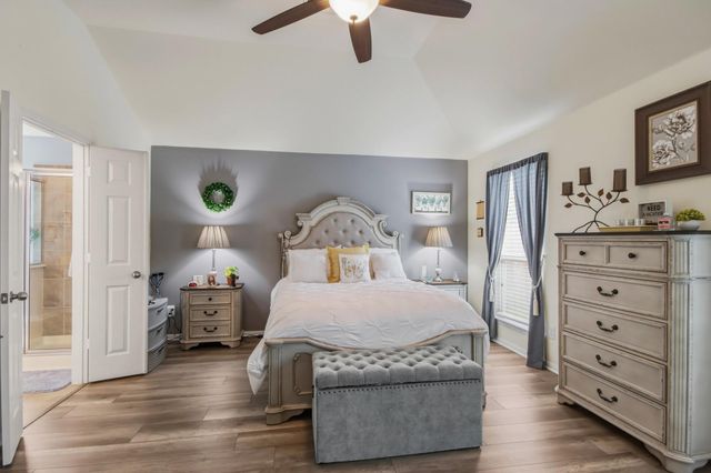 9906 Knob Hollow Way, Conroe, TX 77385